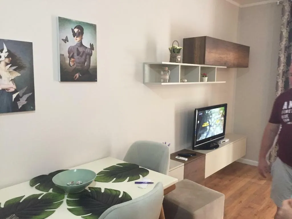 Lux Seaview Apartment Vlorë